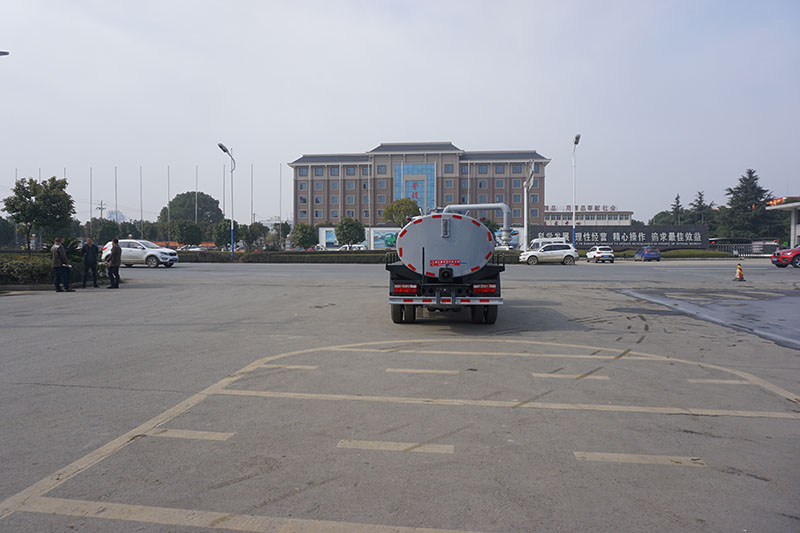 XZL5070GXE6 suction -type tumbrel tanker