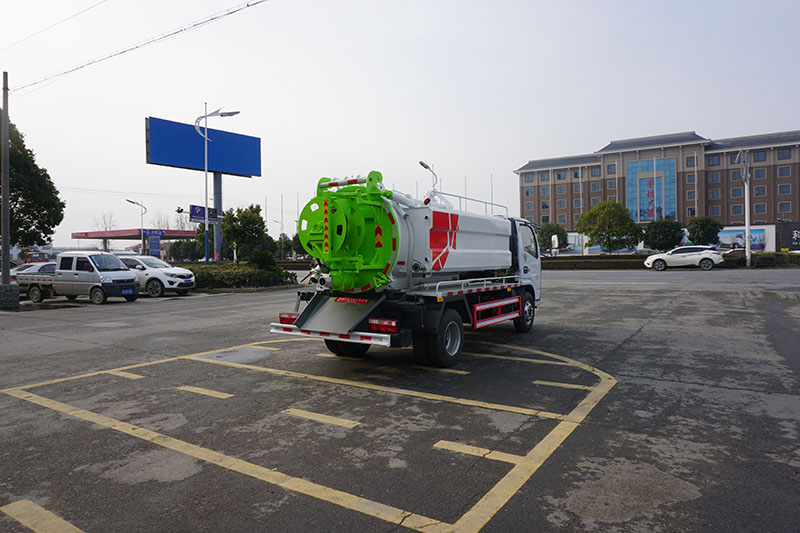 XZL5040GQW6 Cleaning and suction-type sewer scavenger