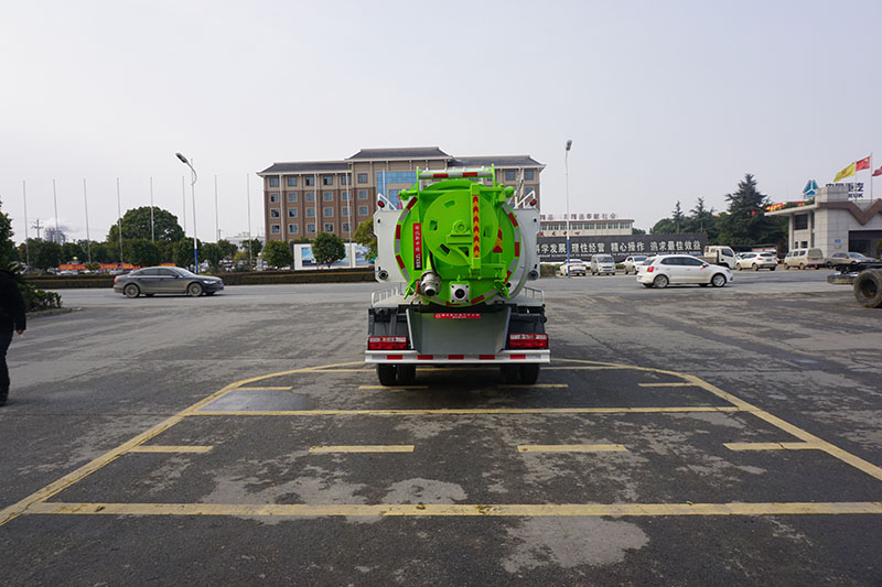 XZL5040GQW6 Cleaning and suction-type sewer scavenger
