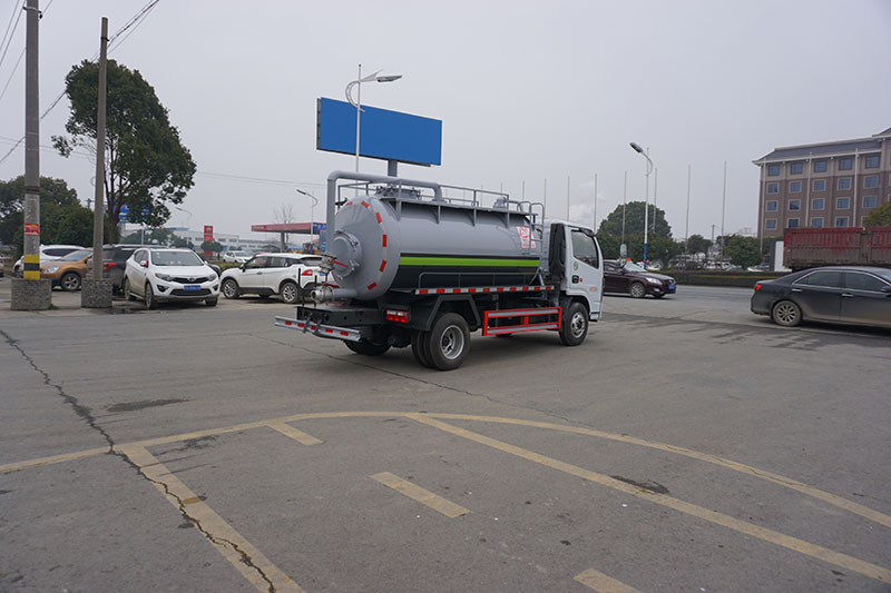 XZL5070GXW6 Suction -type sewer scavenger