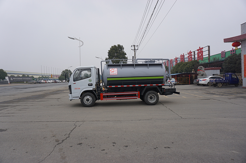 XZL5070GXW6 Suction -type sewer scavenger