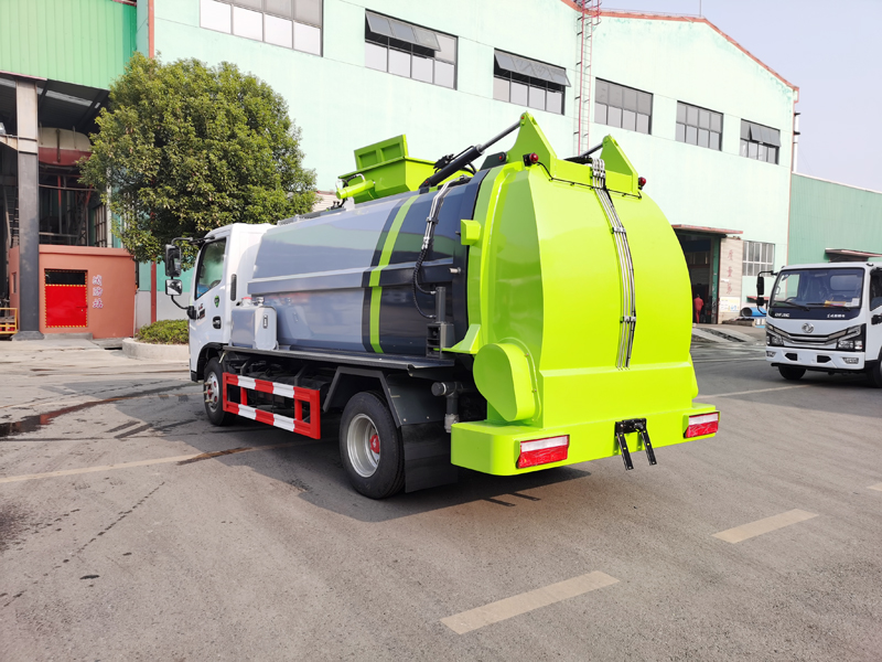 Kitchen garbage vehicle