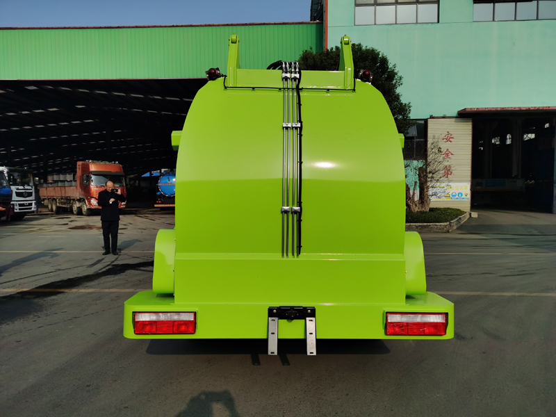 Kitchen garbage vehicle