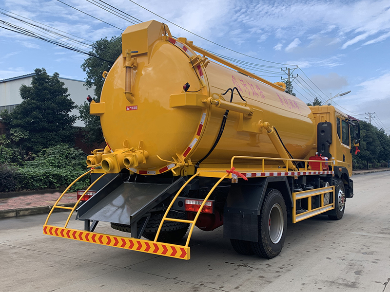 XZL5180GXW6 Sewage suction truck