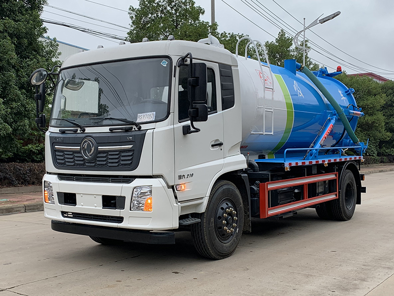 XZL5182GXW6 Sewage suction truck